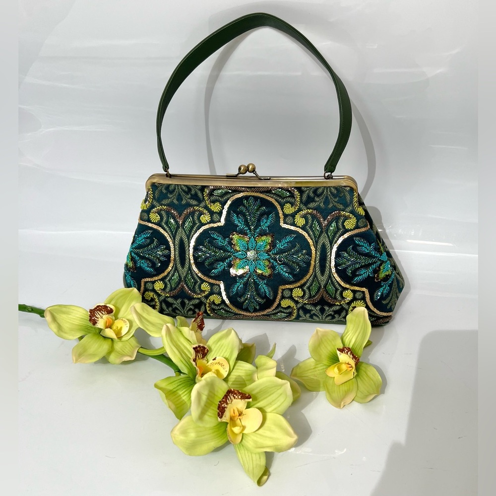 Pat Vini Vintage Beaded & Embroidered Green Hand Bag with Brass Metal Closure